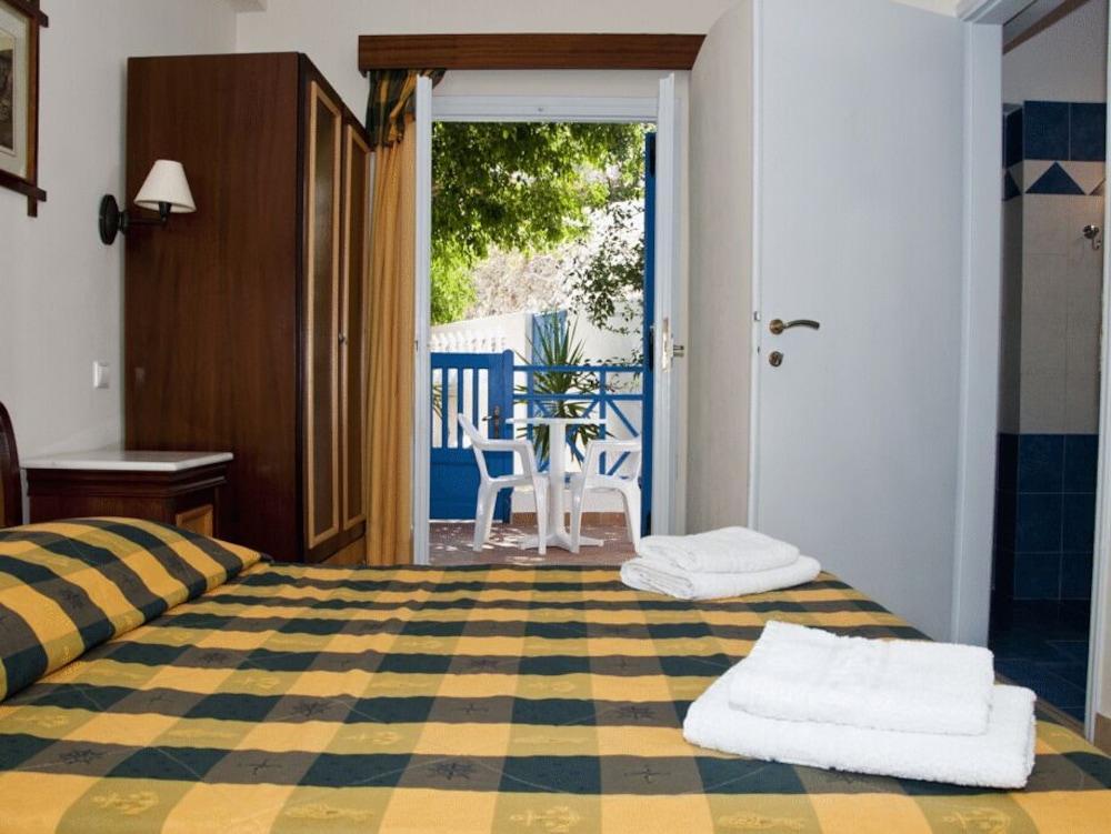 Karidis Hotel Kamári المظهر الخارجي الصورة