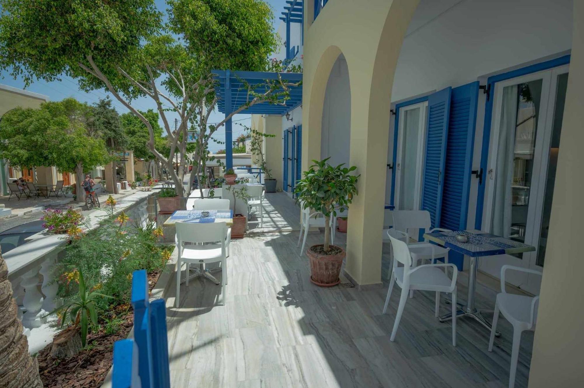 Karidis Hotel Kamári المظهر الخارجي الصورة