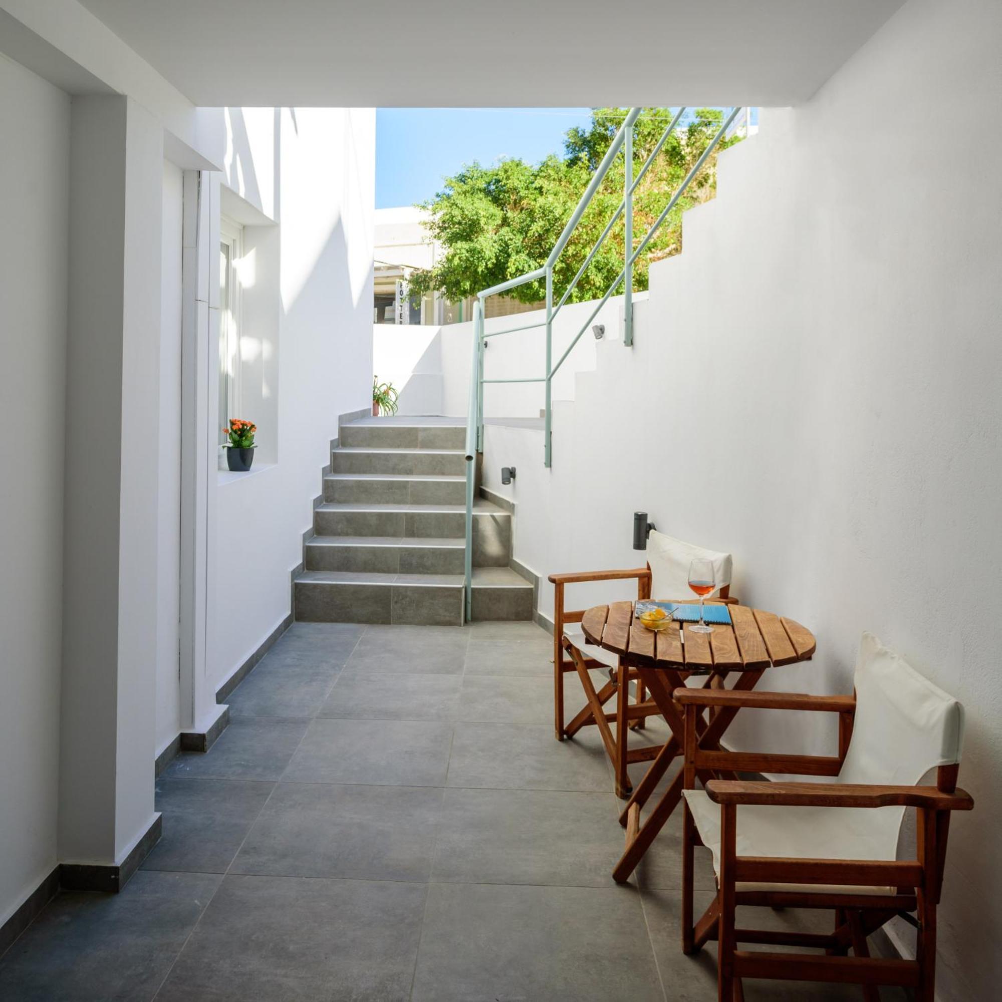 Karidis Hotel Kamári المظهر الخارجي الصورة