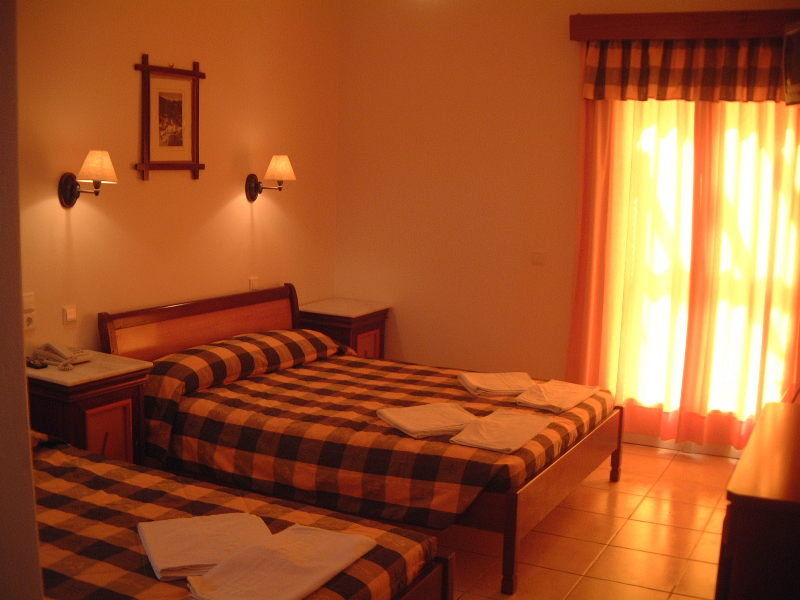 Karidis Hotel Kamári المظهر الخارجي الصورة
