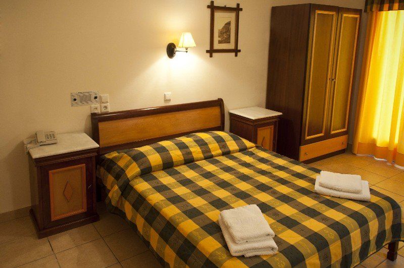 Karidis Hotel Kamári المظهر الخارجي الصورة
